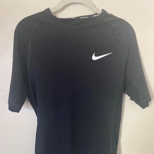 Men’s Nike dri-fit black shirt pads, NWOT